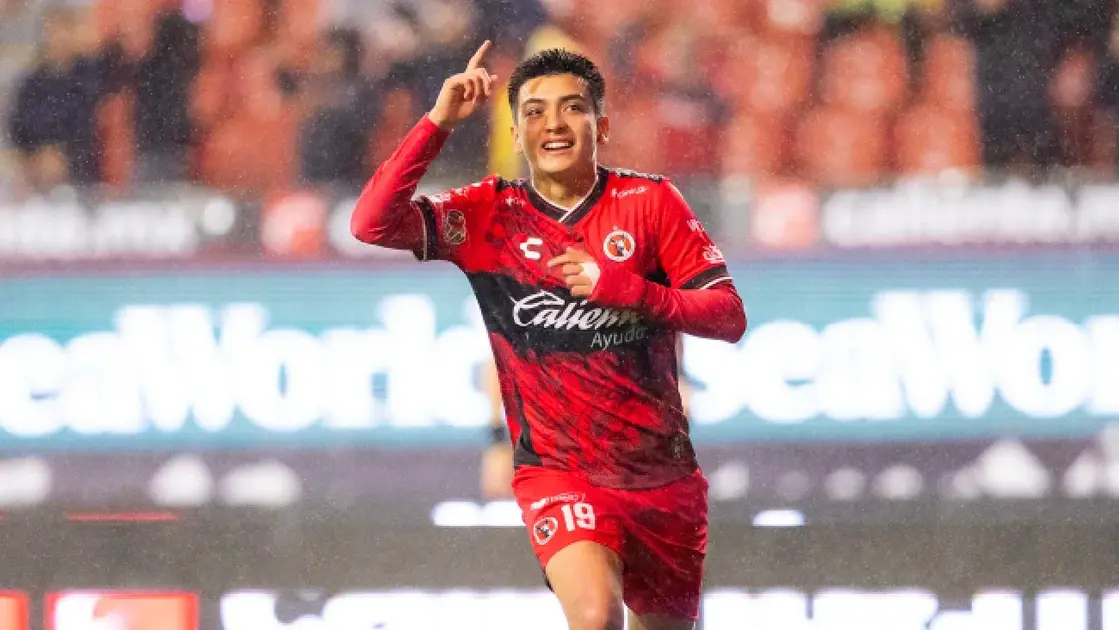 Gil Mora Watch
